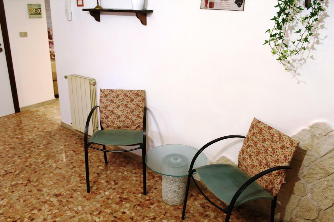 Tavernetta Jolie Lägenhet Pescara Exteriör bild